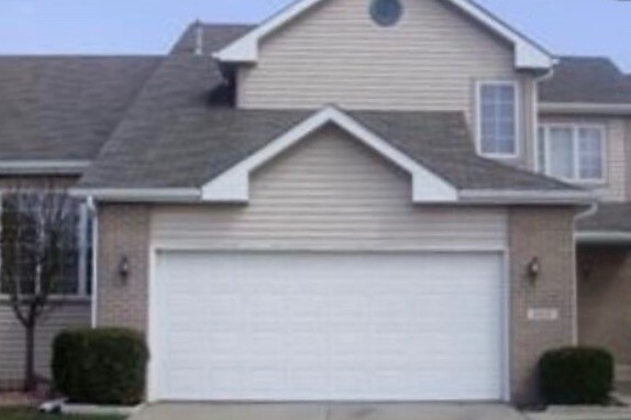 Garaje para 2 coches - 8770 Monroe St