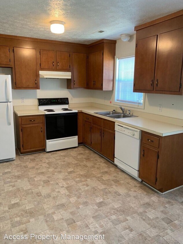 Foto principal - 2 br, 1.5 bath Apartment - 201 Dinwiddie Ave