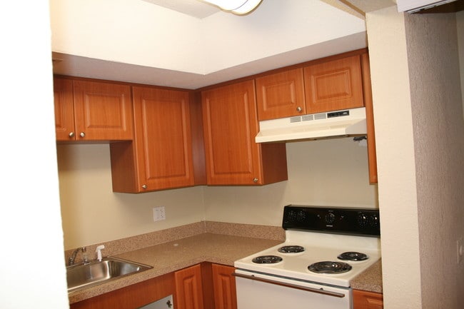 Building Photo - Orange North Apartments & Villas