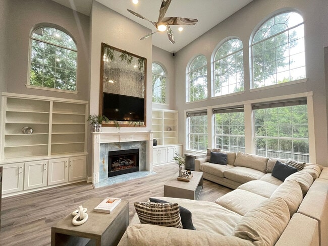 Building Photo - 2010 Indian Trail