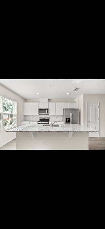 Building Photo - 2745 Flushing Dr