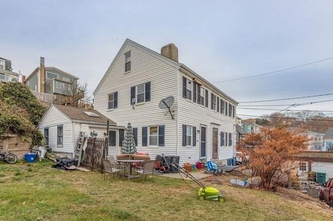 Building Photo - 6 Herrick Ct