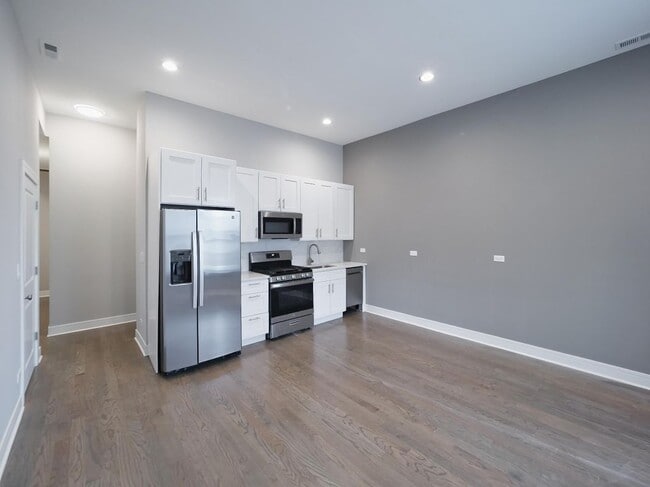 Building Photo - 4347 S Vincennes Ave