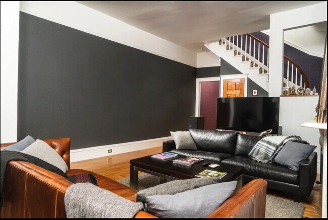Living Room - 2568 Folsom St