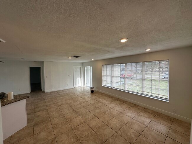 Foto del edificio - 1413 SE 34th St