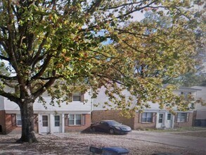 Building Photo - 909 Belvedere St