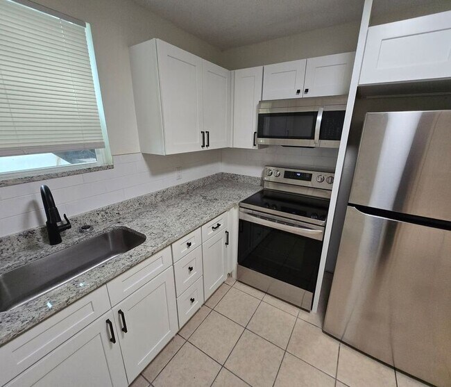 Foto del edificio - 5838 Yellow Pine Ct