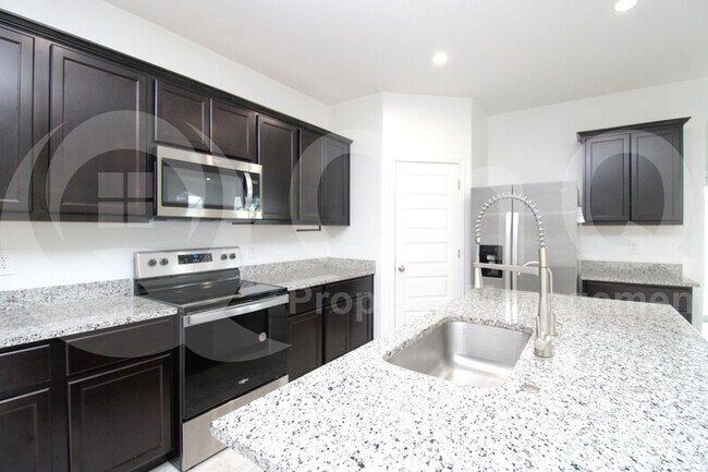 Foto del edificio - 2934 W Seaver Ave