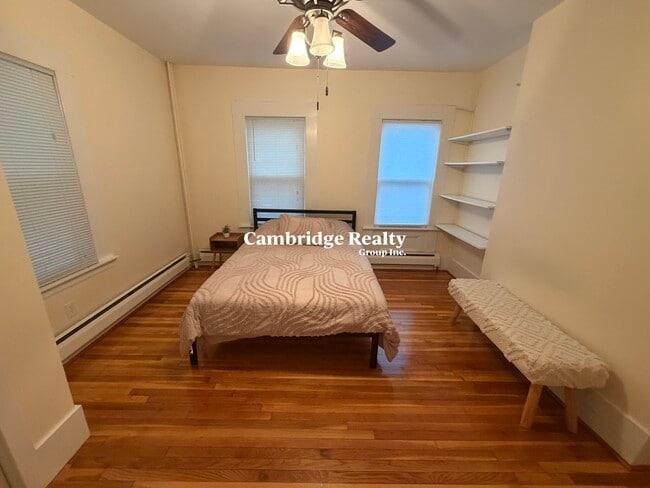 Building Photo - 69 Oak St