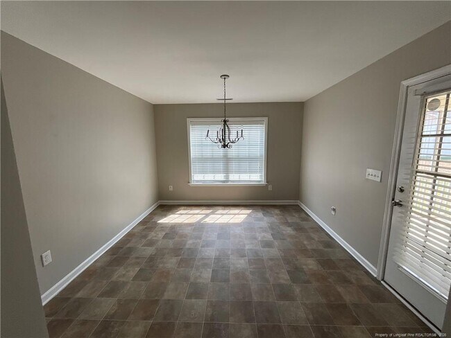 Foto del edificio - 52 Noble Ct