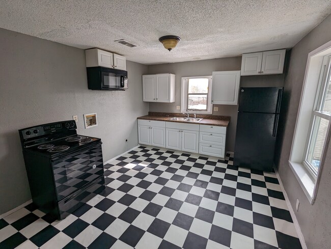 Building Photo - 1322 Caldwell St