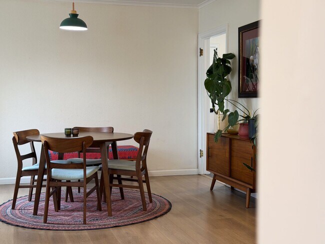 Foto del edificio - Spacious 2-Bedroom, 3-Bath Home in Spokane with Modern Comforts