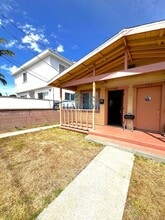 Building Photo - 782-786 W 18th St