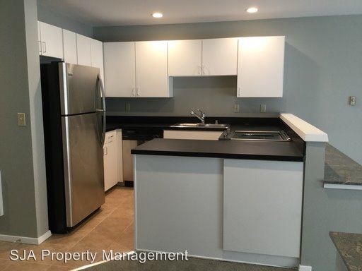 Primary Photo - 325 4th Ave