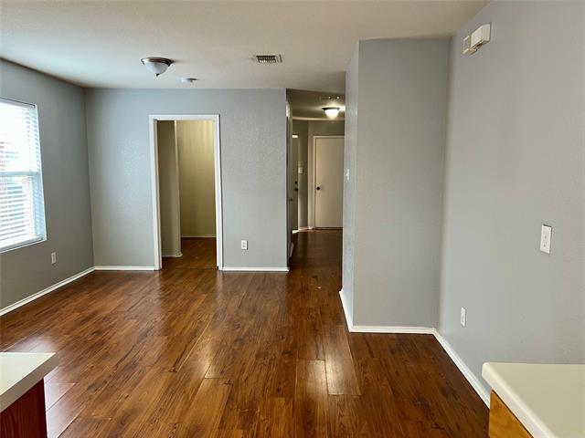 Foto del edificio - 6637 Meadow Way Ln