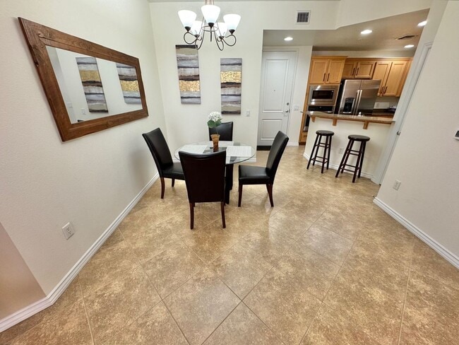Foto del edificio - BRIGHT CONDO WITH BALCONY IN SOUTH LAS VEGAS
