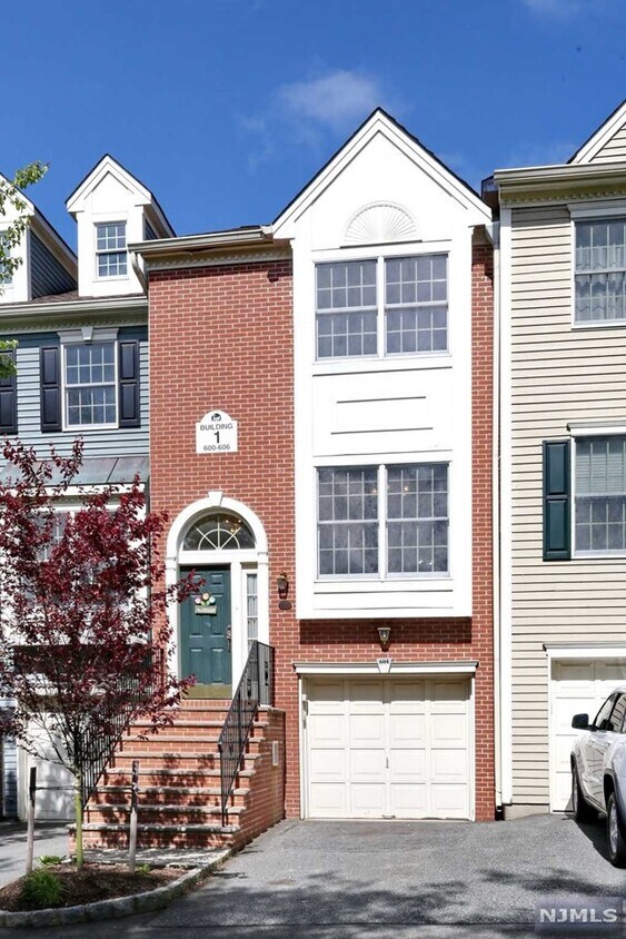 604 Fairfax Dr, Ramsey, NJ 07446 Condo for Rent in Ramsey, NJ