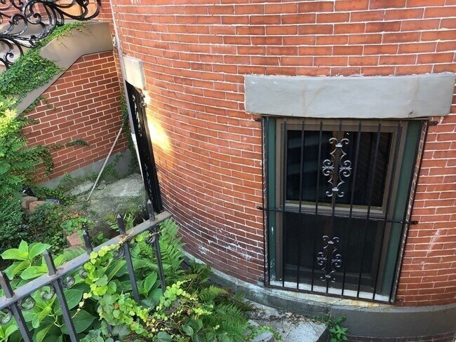 Foto del edificio - 101 E Brookline St