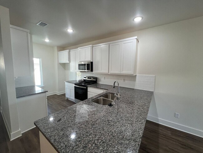 Foto del edificio - Brand new Belton Townhomes ready for move-in!