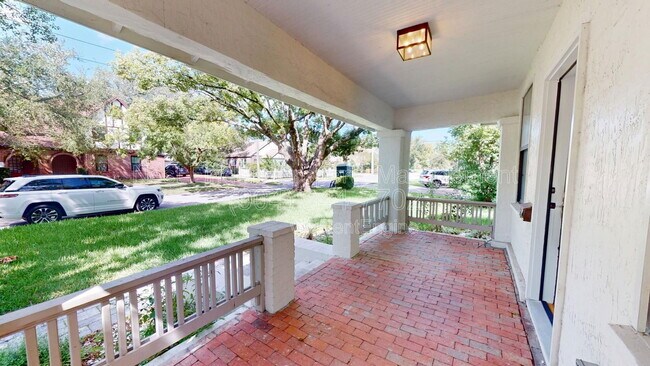 Building Photo - 1108 Landon Ave