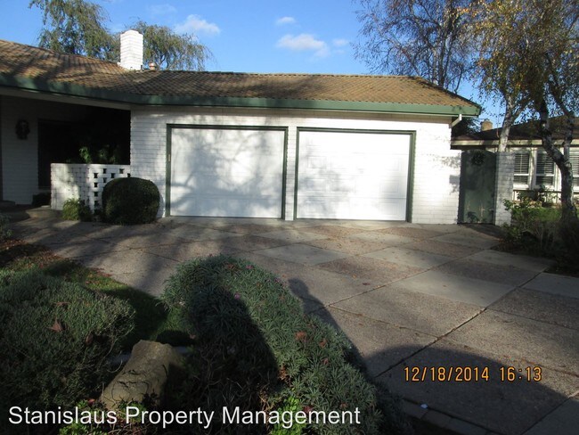 Foto del edificio - 3 br, 2.5 bath House - 925 Rugby Lane
