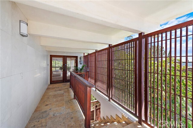 Building Photo - 785 Summit Dr