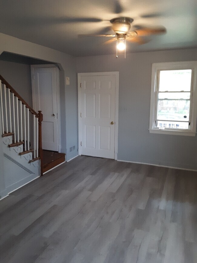 Foto del edificio - 1545 42nd St SE
