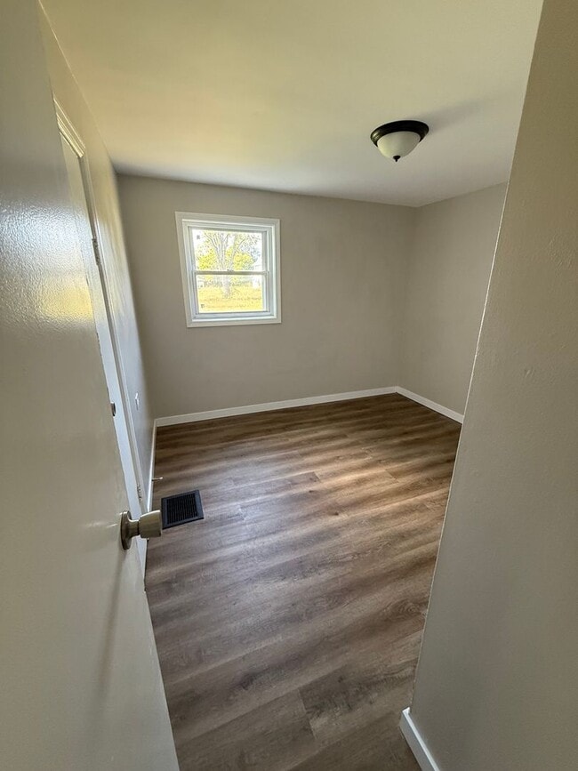 Building Photo - 4 Bed, 2 Bath Home for Rent!