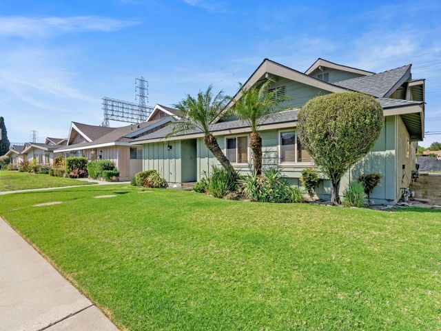 Foto del edificio - 3913 W 178th St