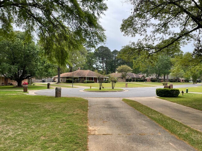 Building Photo - Beautiful 3 Bedroom Shreveport Home