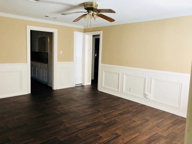 Building Photo - 2906 Birch Park Dr