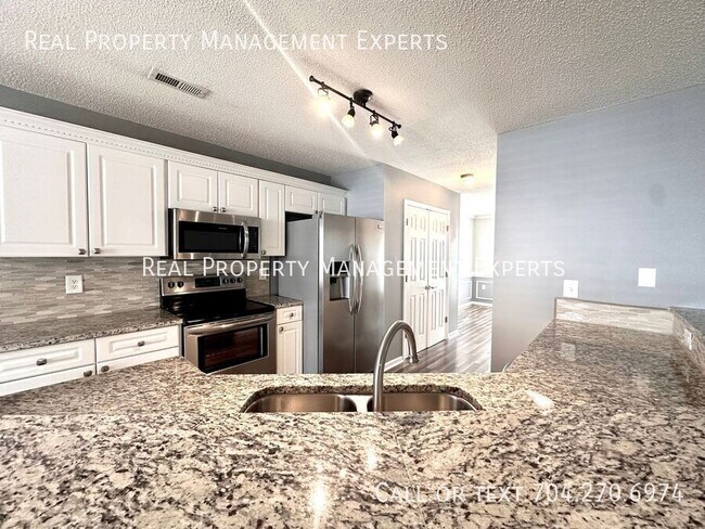 Foto del edificio - 7603 Rolling Meadows Ln