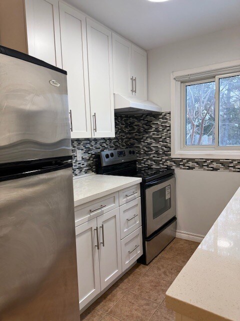 Building Photo - Westmount Townhome!   3 Bedroom * Finished Bsmt  * Patio Fenced * AVAIL NOW