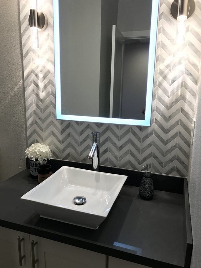 Foto del edificio - 3195 Alma St