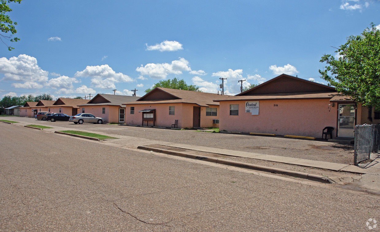 Primary Photo - Central Apartments