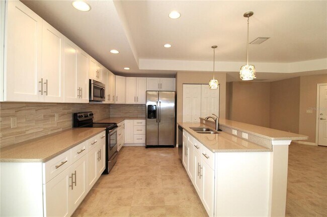 Foto del edificio - 3356 Howell Pl