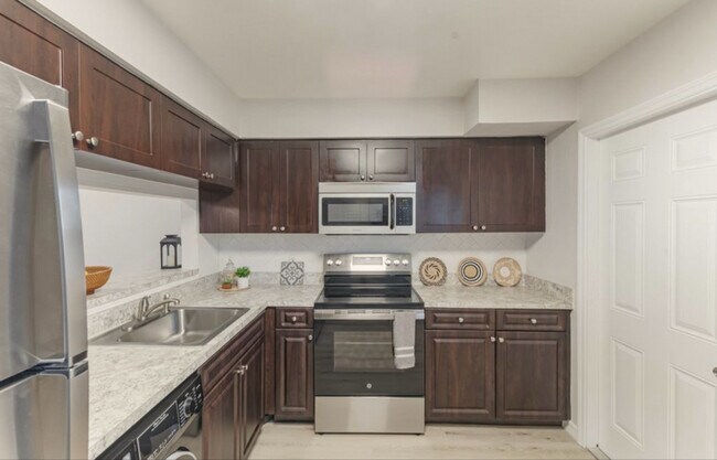 Photo - 121 Danube Ave Apartment