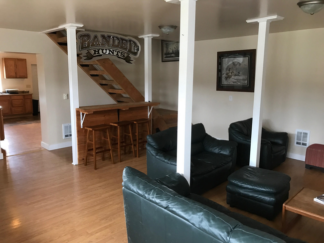 Building Photo - Short Term Rental - Available until 9/30/25