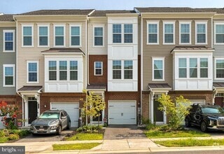Building Photo - 2581 Debert Cir