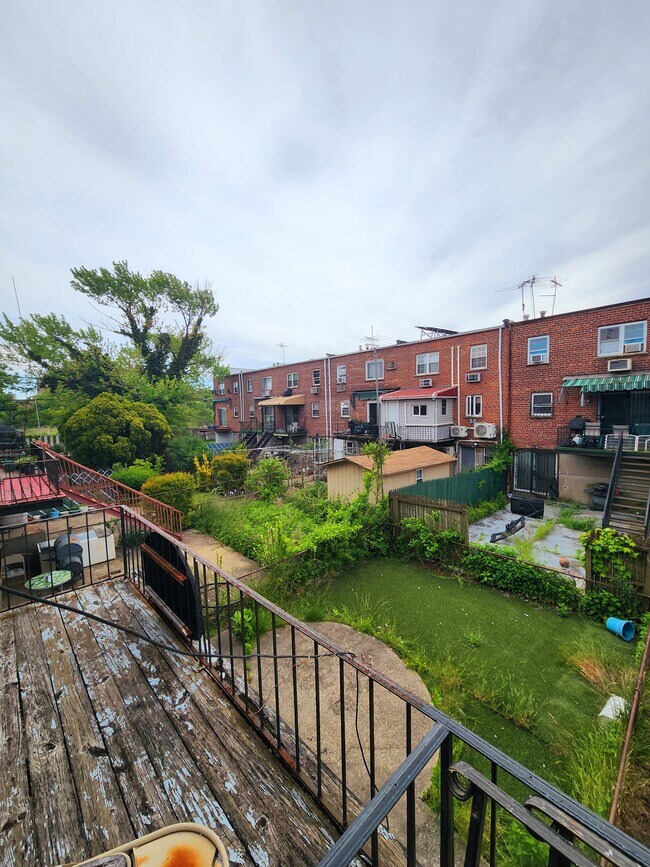 Foto del edificio - 10564 Flatlands 2nd St