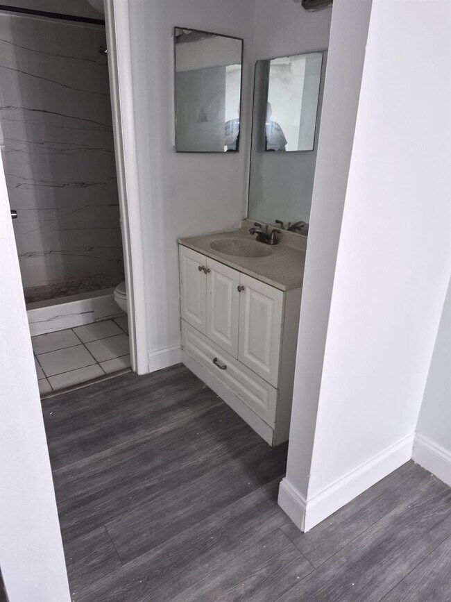 Foto del edificio - 4455 Treehouse Ln