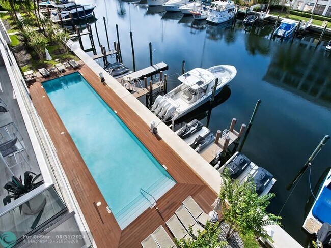 Building Photo - 41 Isle of Venice Dr
