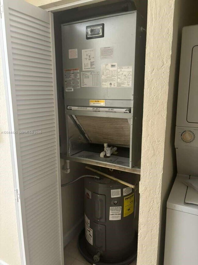 Foto del edificio - 1663 SE 27th Dr