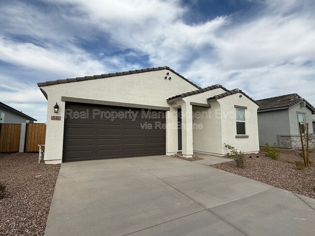 Foto del edificio - 2484 Fortana Dr