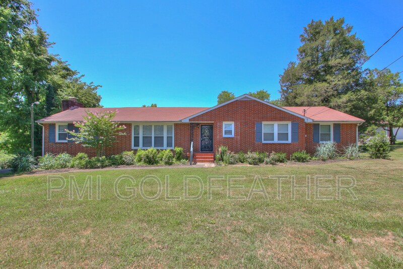 Primary Photo - 3747 Westport Dr
