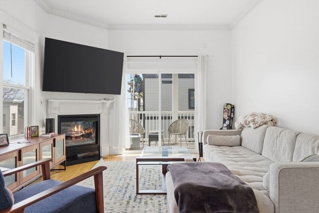 Building Photo - 88 G St