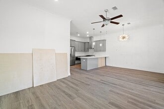 Building Photo - 212 Kara Lake Dr