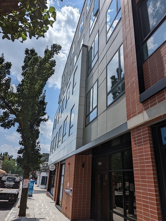 Foto del edificio - 3193 Washington St