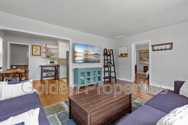 Foto del edificio - 1717 E Lakeside Ave