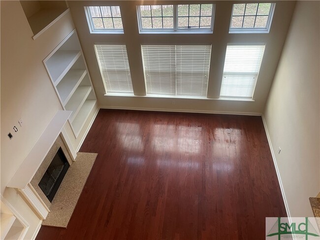 Building Photo - 303 Grasslands Dr